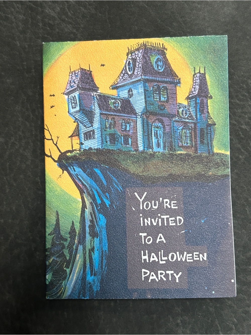 Vintage Halloween Party Invitations - Haunted House Design - set of 11